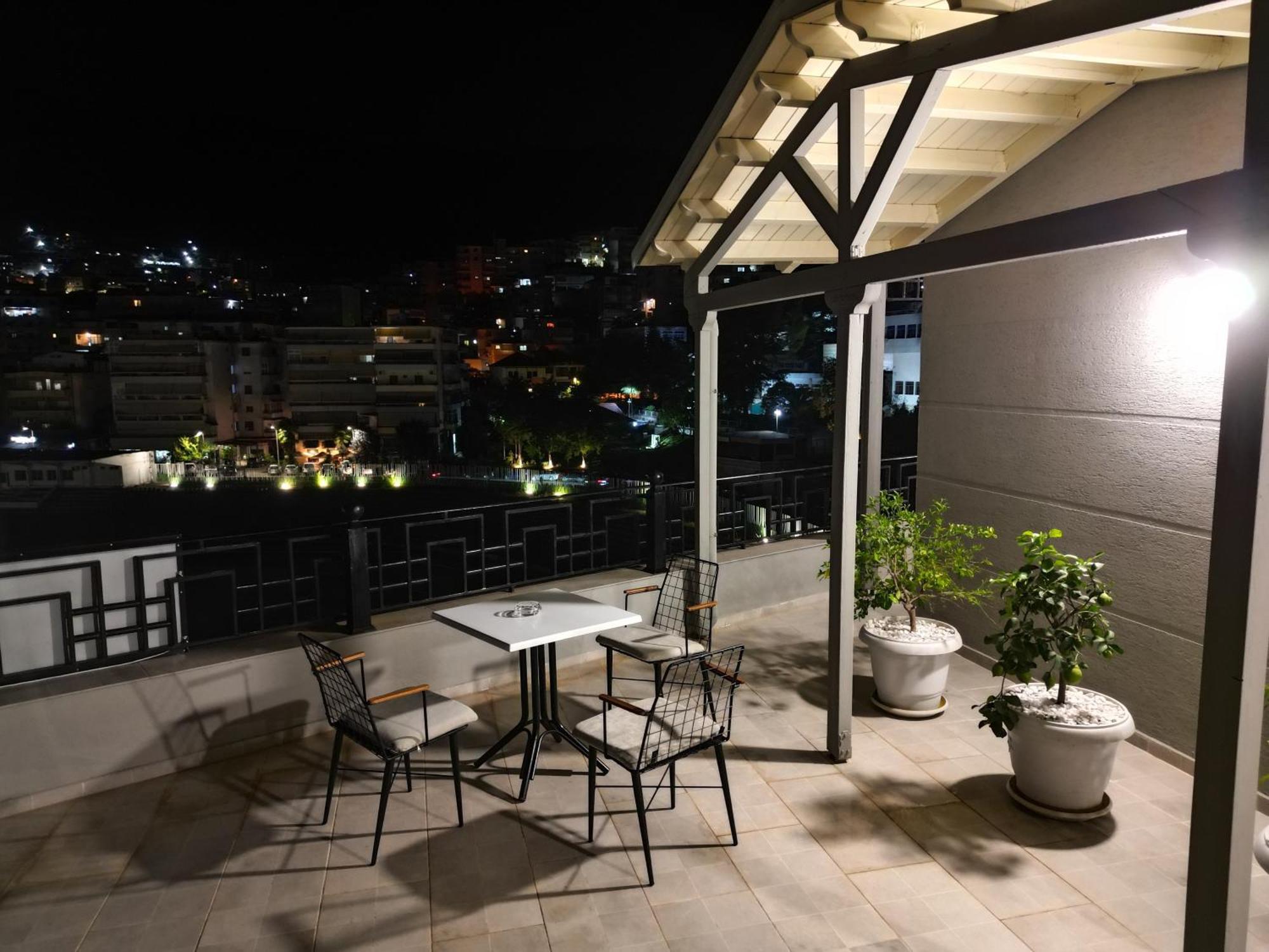 Rs Skendo Apartments Gjirokastër Dış mekan fotoğraf